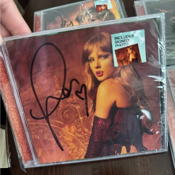 Taylor Swift The Life of a Showgirl Signed CDs (Full Set) - Picture 10 of 11